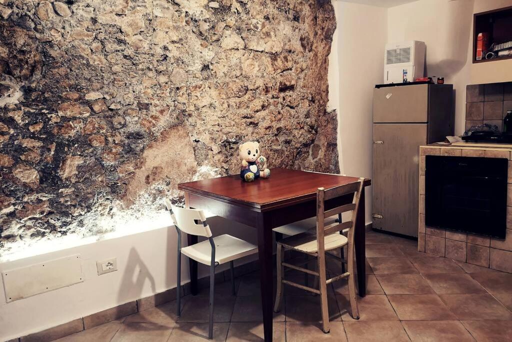 Casetta Nel Centro Storico Apartment Norma Exterior photo