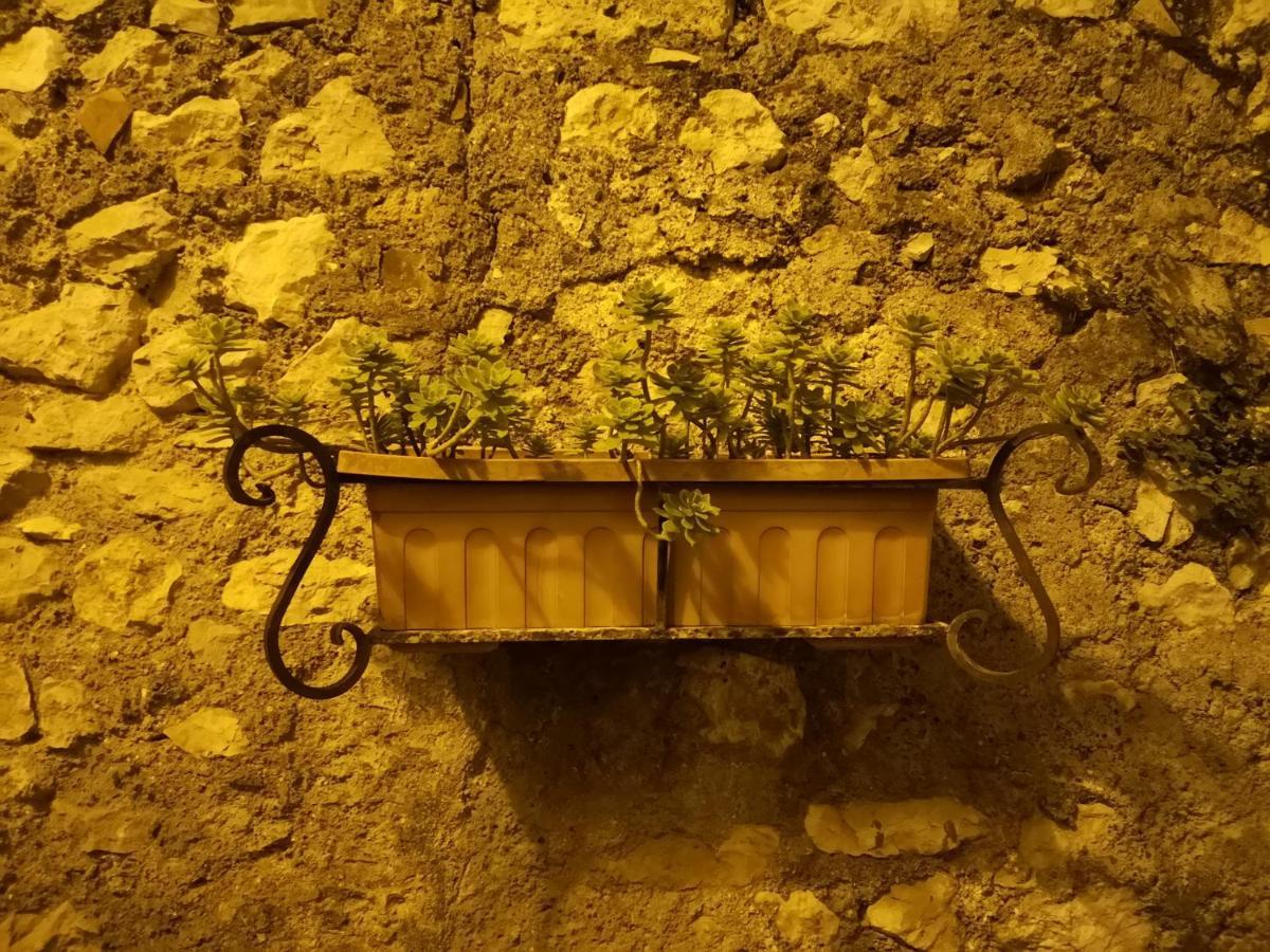 Casetta Nel Centro Storico Apartment Norma Exterior photo